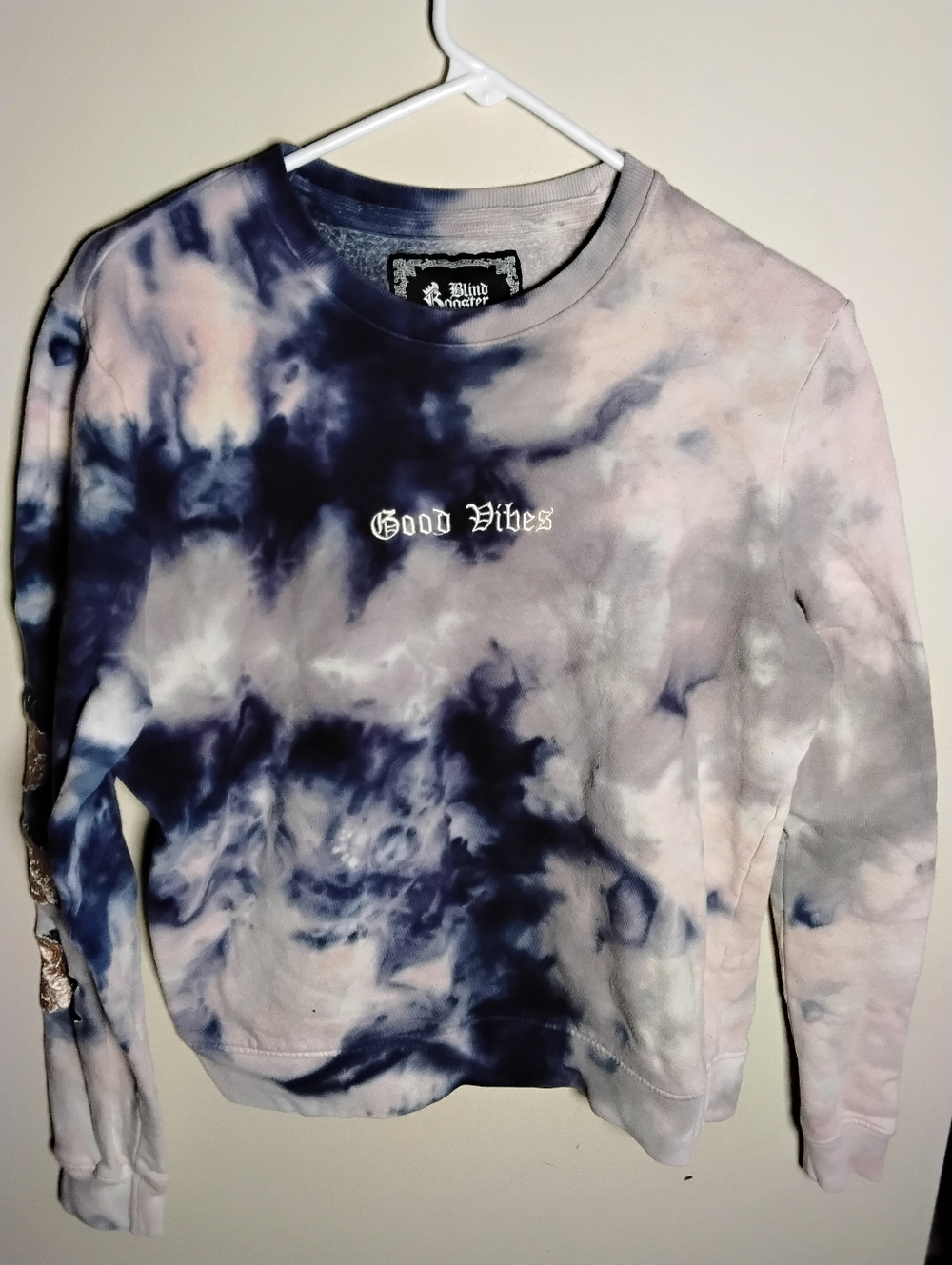 Blind Rooster "Good Vibes" Tie Dye Embroidered Rose Sleeves Sweatshirt Size M - Picture 1 of 6